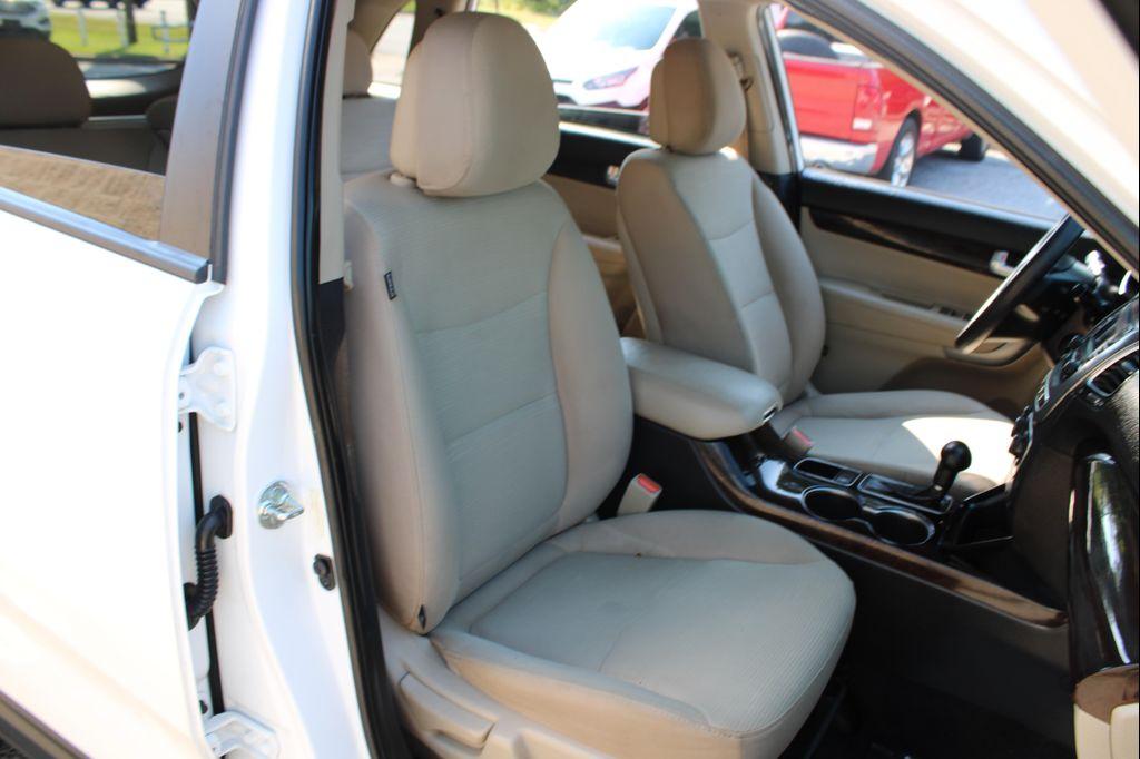 used 2015 Kia Sorento car, priced at $7,999