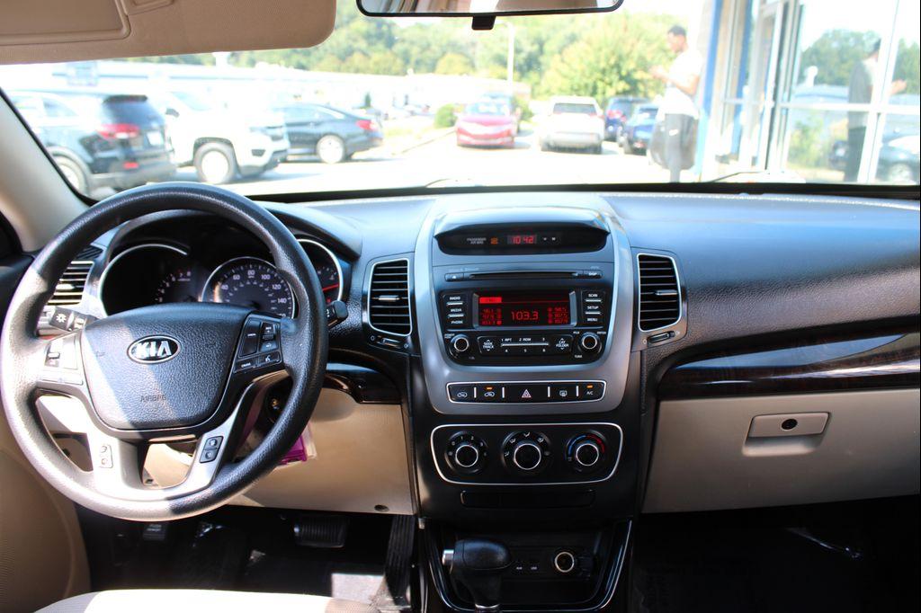 used 2015 Kia Sorento car, priced at $7,999