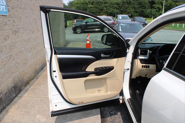 used 2017 Toyota Highlander car, priced at $18,999