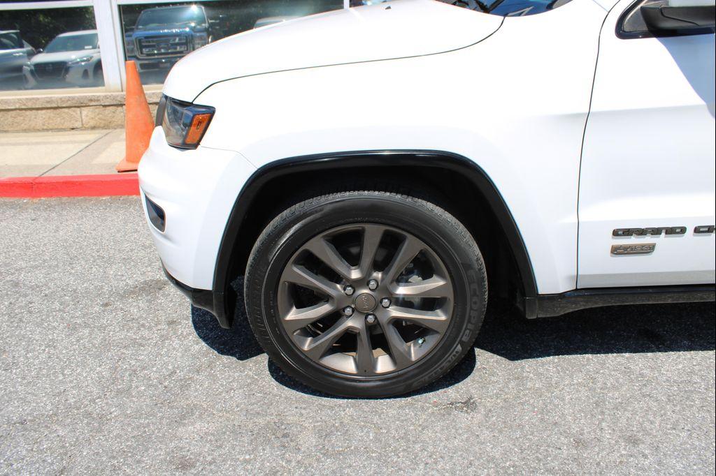 used 2016 Jeep Grand Cherokee car, priced at $12,999