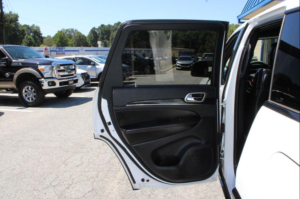 used 2016 Jeep Grand Cherokee car, priced at $12,999