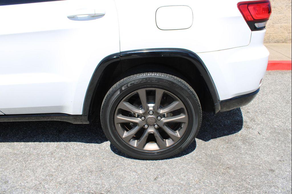 used 2016 Jeep Grand Cherokee car, priced at $12,999