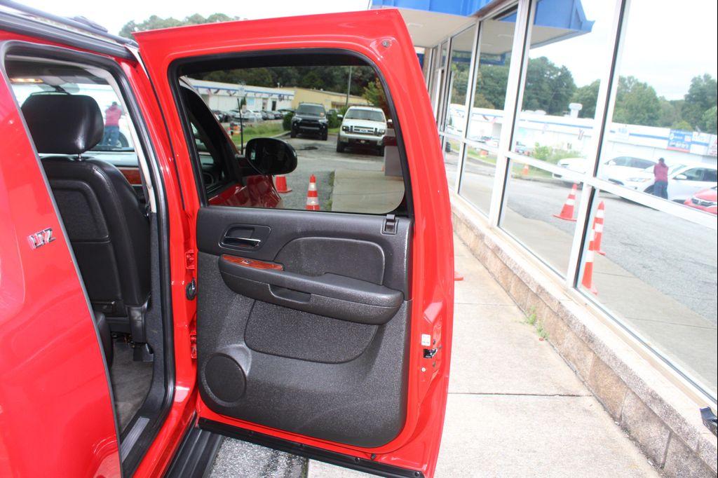 used 2011 Chevrolet Avalanche car, priced at $9,999