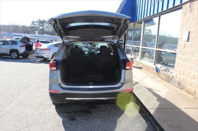 used 2023 Chevrolet Equinox car, priced at $14,999