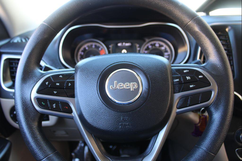 used 2019 Jeep Cherokee car, priced at $7,999
