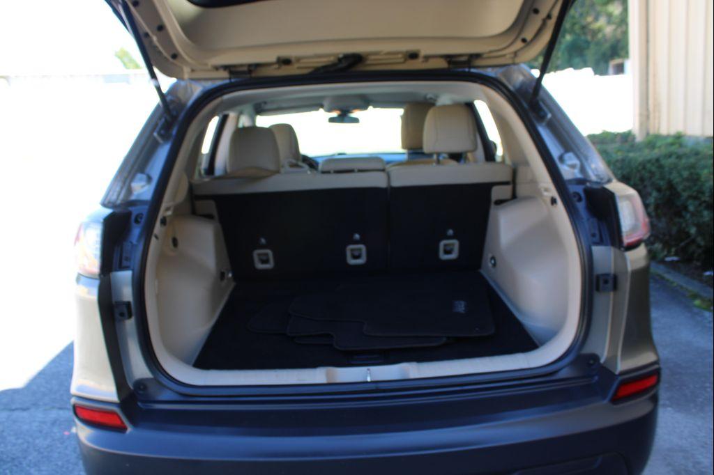 used 2019 Jeep Cherokee car, priced at $7,999