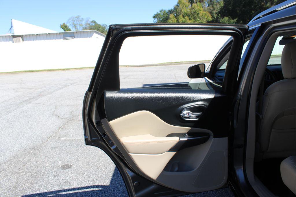 used 2019 Jeep Cherokee car, priced at $7,999