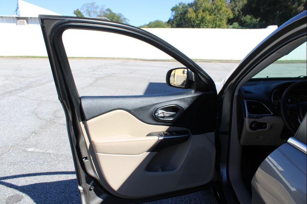 used 2019 Jeep Cherokee car, priced at $7,999