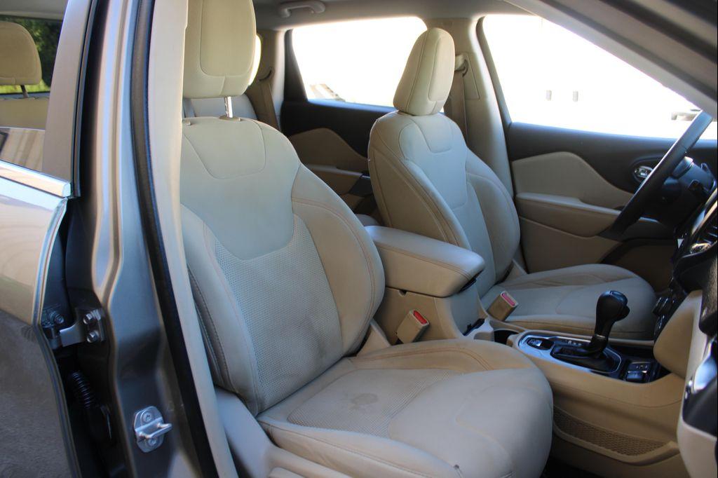 used 2019 Jeep Cherokee car, priced at $7,999