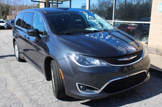 used 2020 Chrysler Pacifica car, priced at $12,999