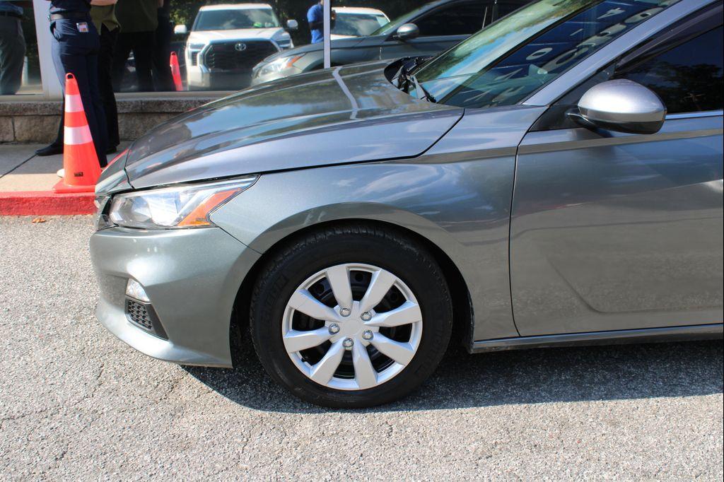 used 2020 Nissan Altima car, priced at $9,999