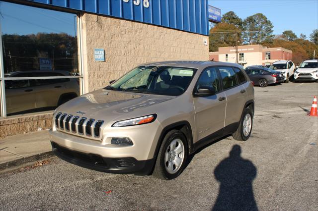 used 2015 Jeep Cherokee car, priced at $7,999