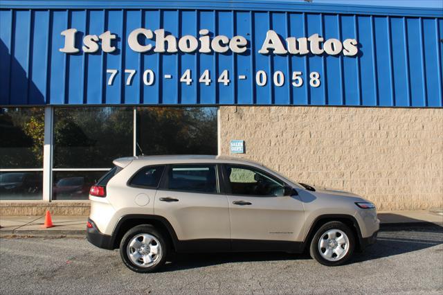 used 2015 Jeep Cherokee car, priced at $7,999