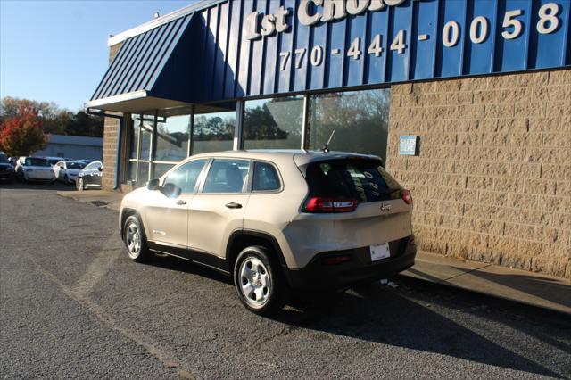 used 2015 Jeep Cherokee car, priced at $7,999