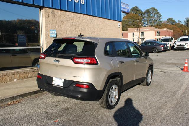 used 2015 Jeep Cherokee car, priced at $7,999