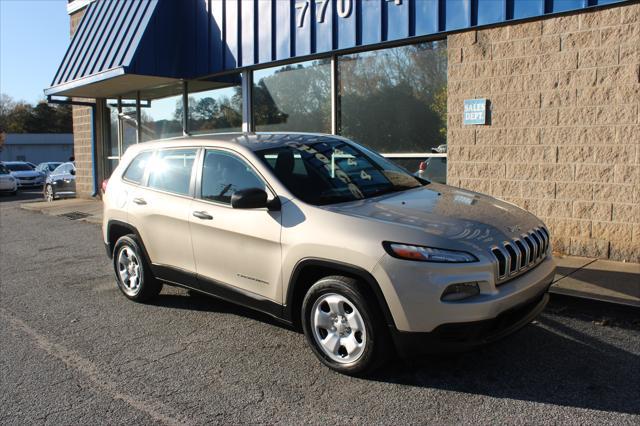 used 2015 Jeep Cherokee car, priced at $7,999