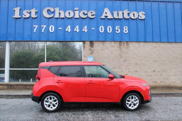 used 2022 Kia Soul car, priced at $12,999