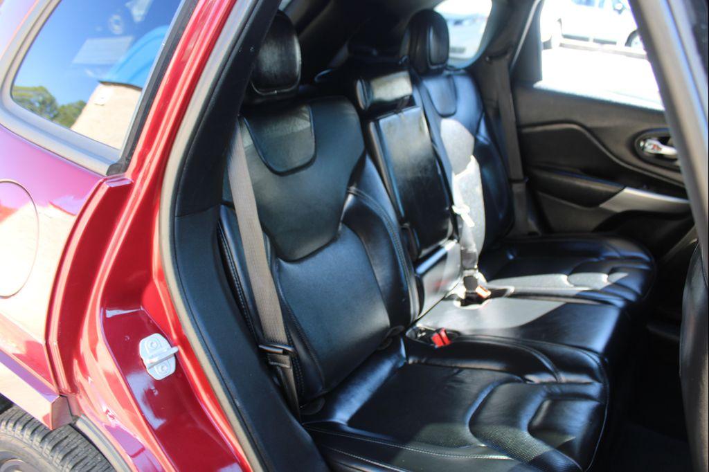 used 2021 Jeep Cherokee car, priced at $12,999