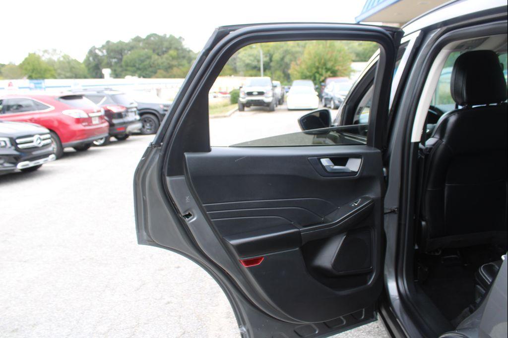 used 2022 Ford Escape car, priced at $16,999