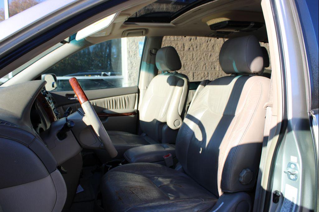 used 2004 Toyota Sienna car, priced at $3,500