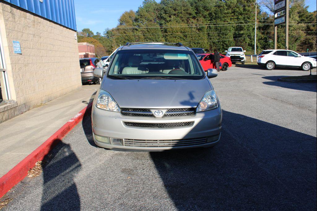 used 2004 Toyota Sienna car, priced at $3,500