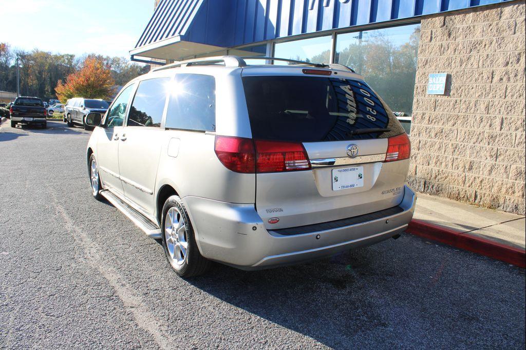 used 2004 Toyota Sienna car, priced at $3,500