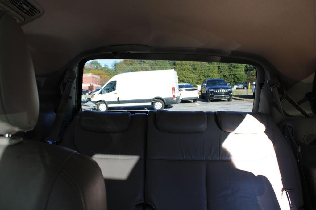 used 2004 Toyota Sienna car, priced at $3,500
