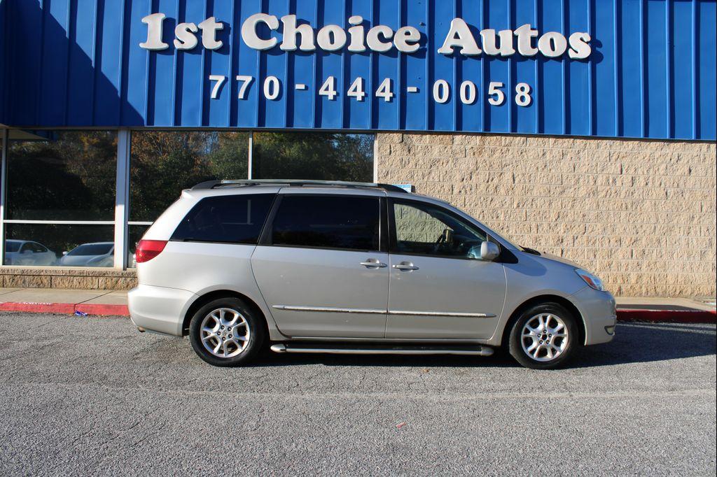 used 2004 Toyota Sienna car, priced at $3,500