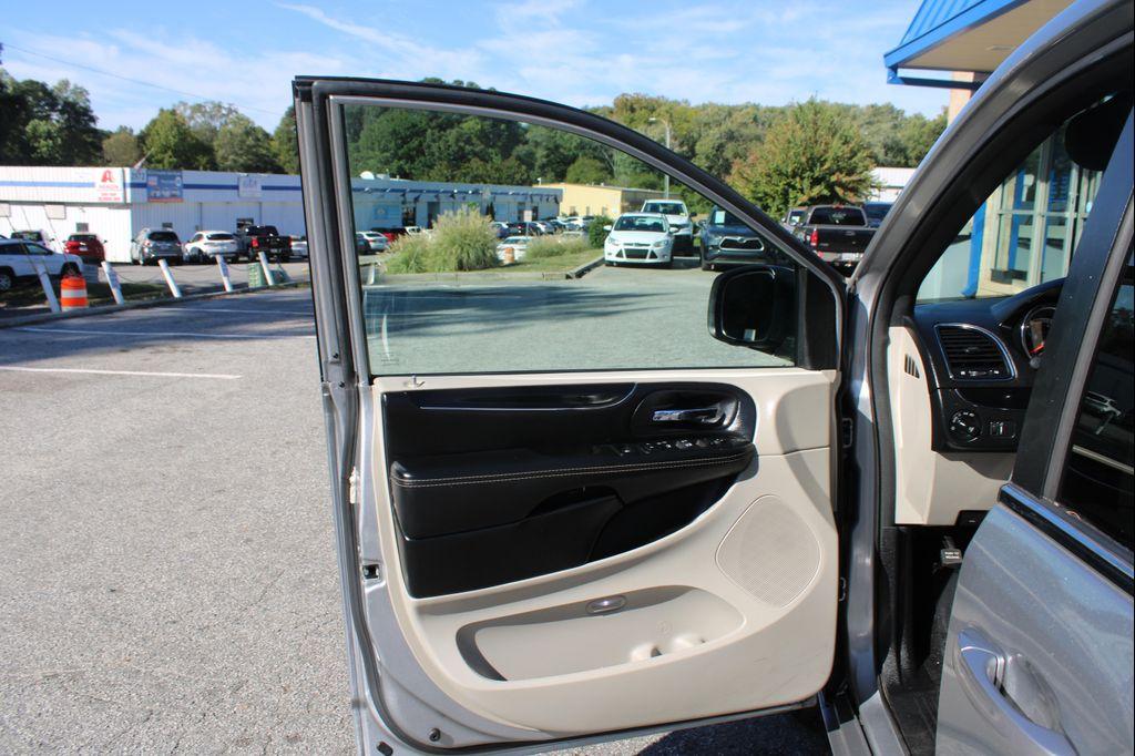 used 2018 Dodge Grand Caravan car, priced at $8,999