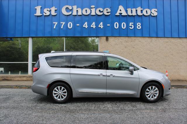 used 2017 Chrysler Pacifica car, priced at $17,999