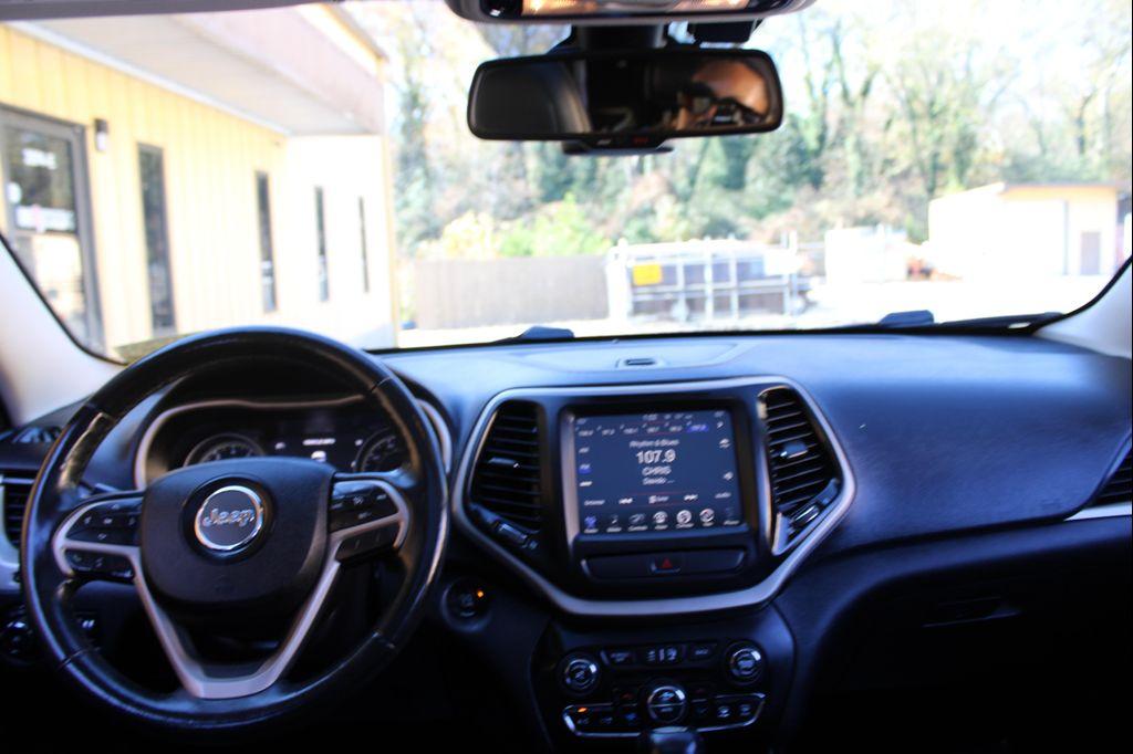 used 2015 Jeep Cherokee car, priced at $7,999