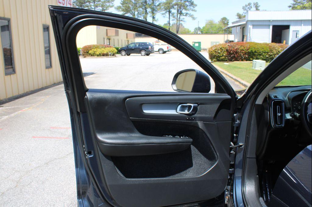 used 2022 Volvo XC40 car, priced at $15,999