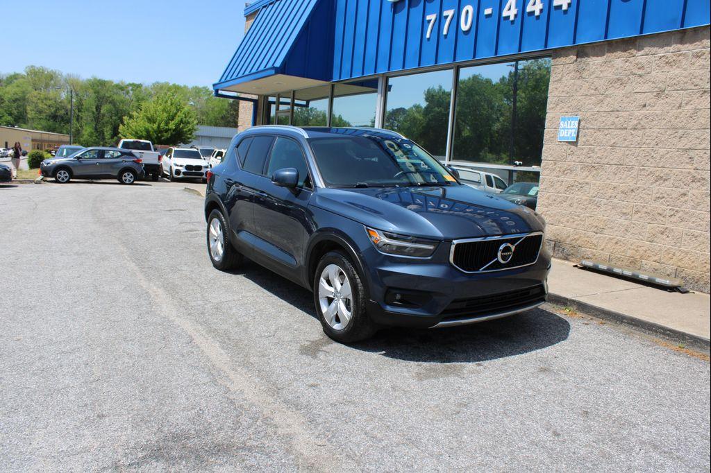 used 2022 Volvo XC40 car, priced at $15,999