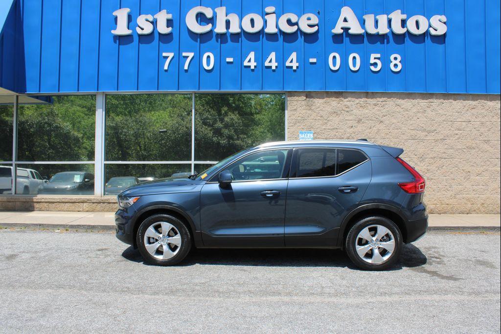 used 2022 Volvo XC40 car, priced at $15,999