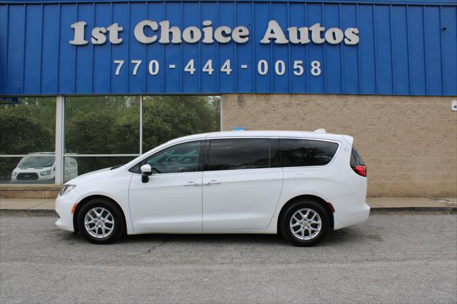 used 2017 Chrysler Pacifica car, priced at $11,999