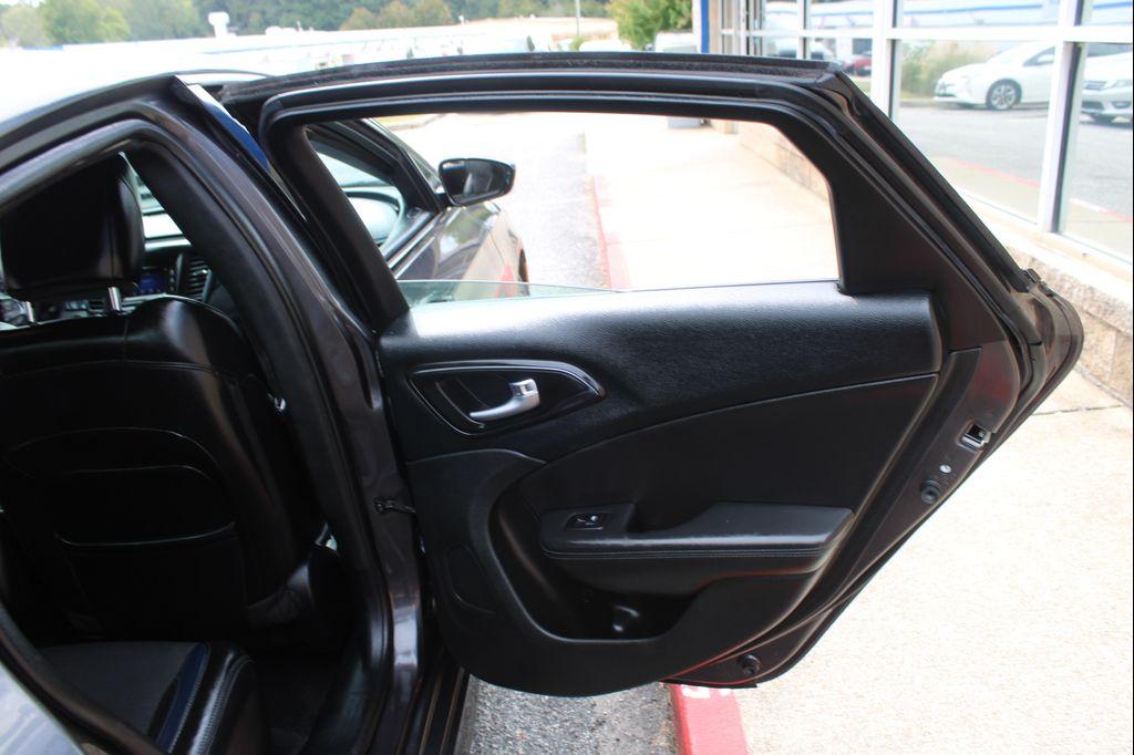 used 2016 Chrysler 200 car, priced at $7,999