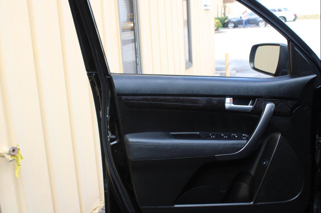 used 2014 Kia Sorento car, priced at $3,999