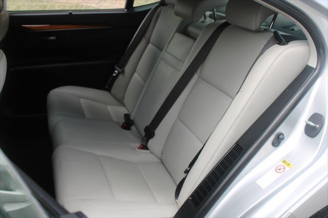 used 2014 Lexus ES 300h car, priced at $11,999