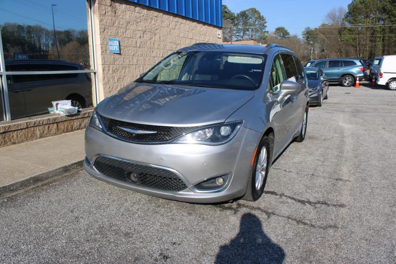 used 2019 Chrysler Pacifica car, priced at $12,999