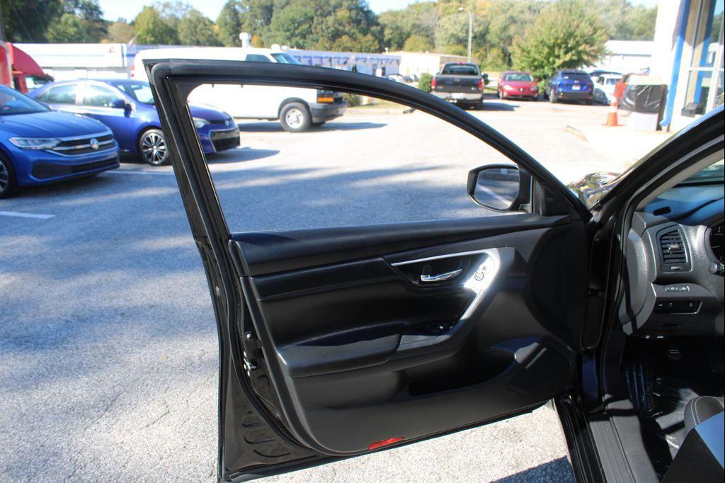 used 2018 Nissan Altima car, priced at $10,000