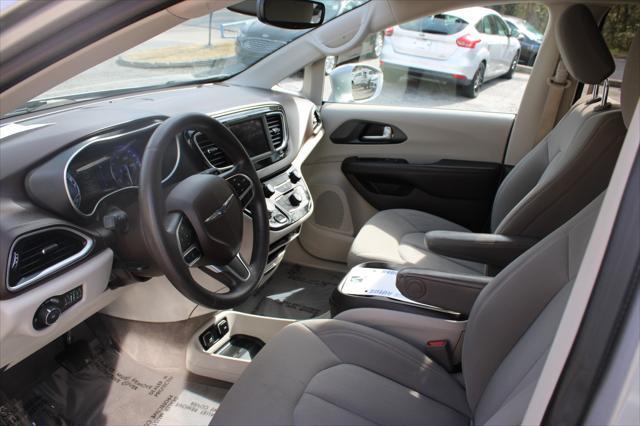 used 2020 Chrysler Pacifica car, priced at $11,999