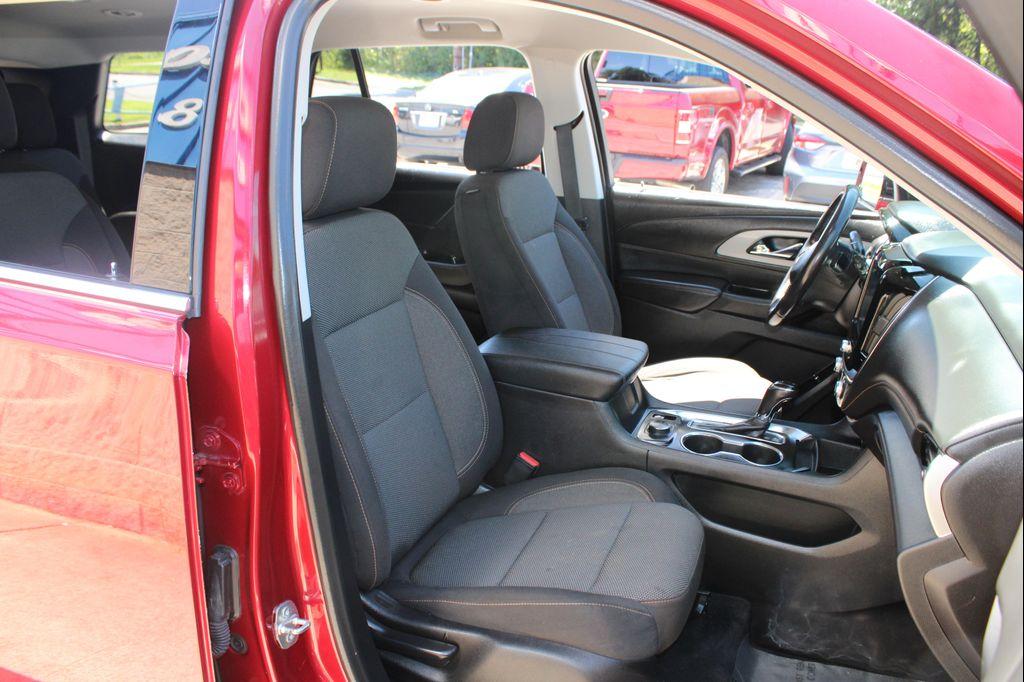 used 2020 Chevrolet Traverse car, priced at $16,999