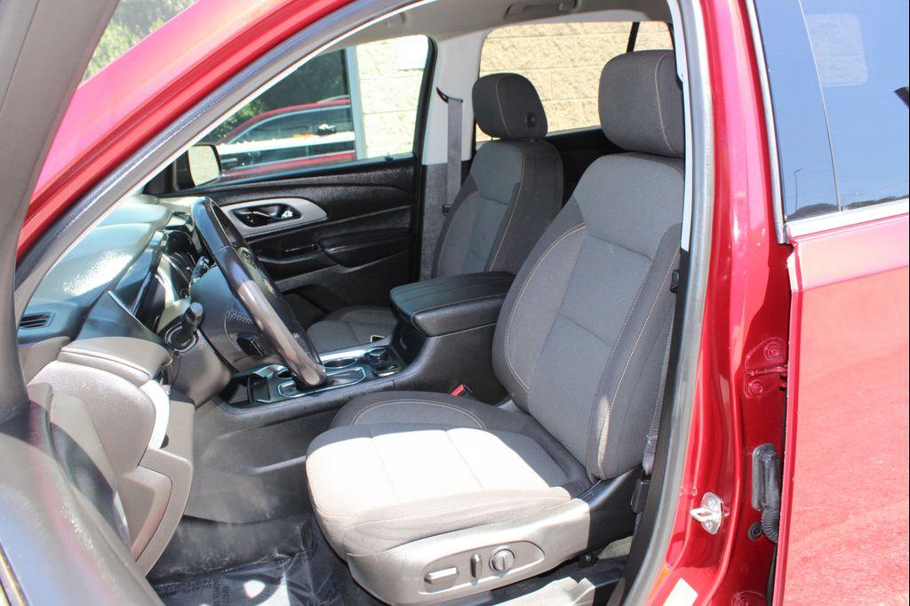 used 2020 Chevrolet Traverse car, priced at $16,999