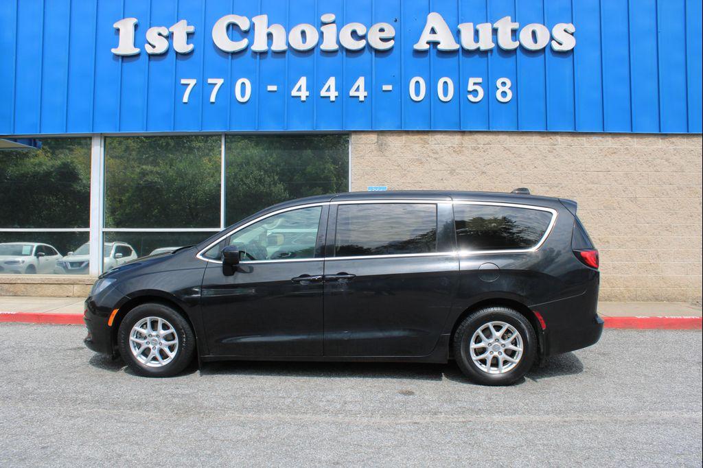 used 2017 Chrysler Pacifica car, priced at $10,999
