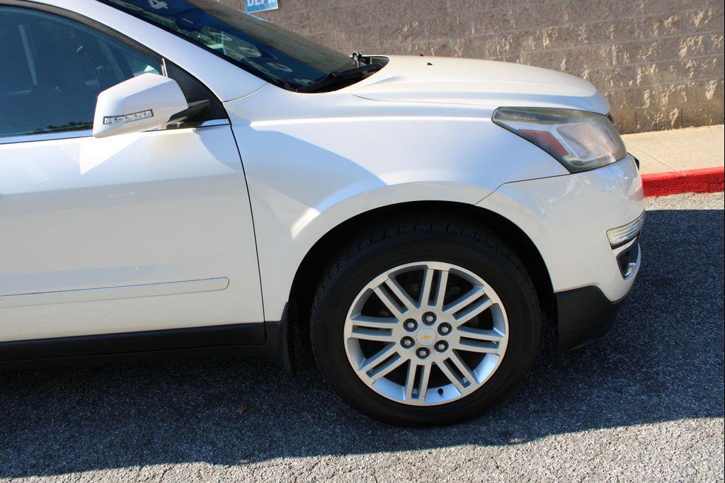 used 2015 Chevrolet Traverse car, priced at $9,999