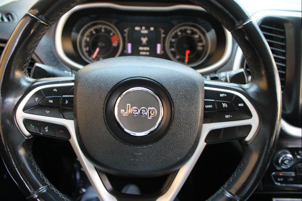 used 2018 Jeep Cherokee car, priced at $12,999