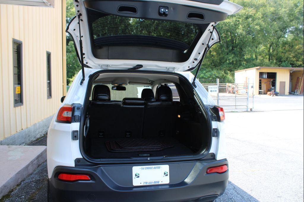 used 2018 Jeep Cherokee car, priced at $12,999