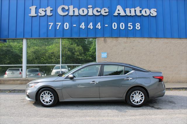 used 2022 Nissan Altima car, priced at $13,999