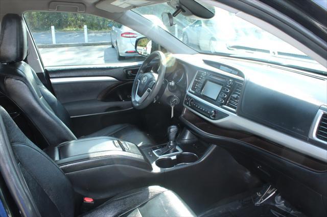 used 2019 Toyota Highlander car, priced at $17,999