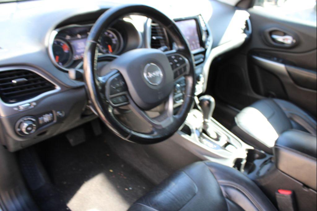 used 2020 Jeep Cherokee car, priced at $12,999